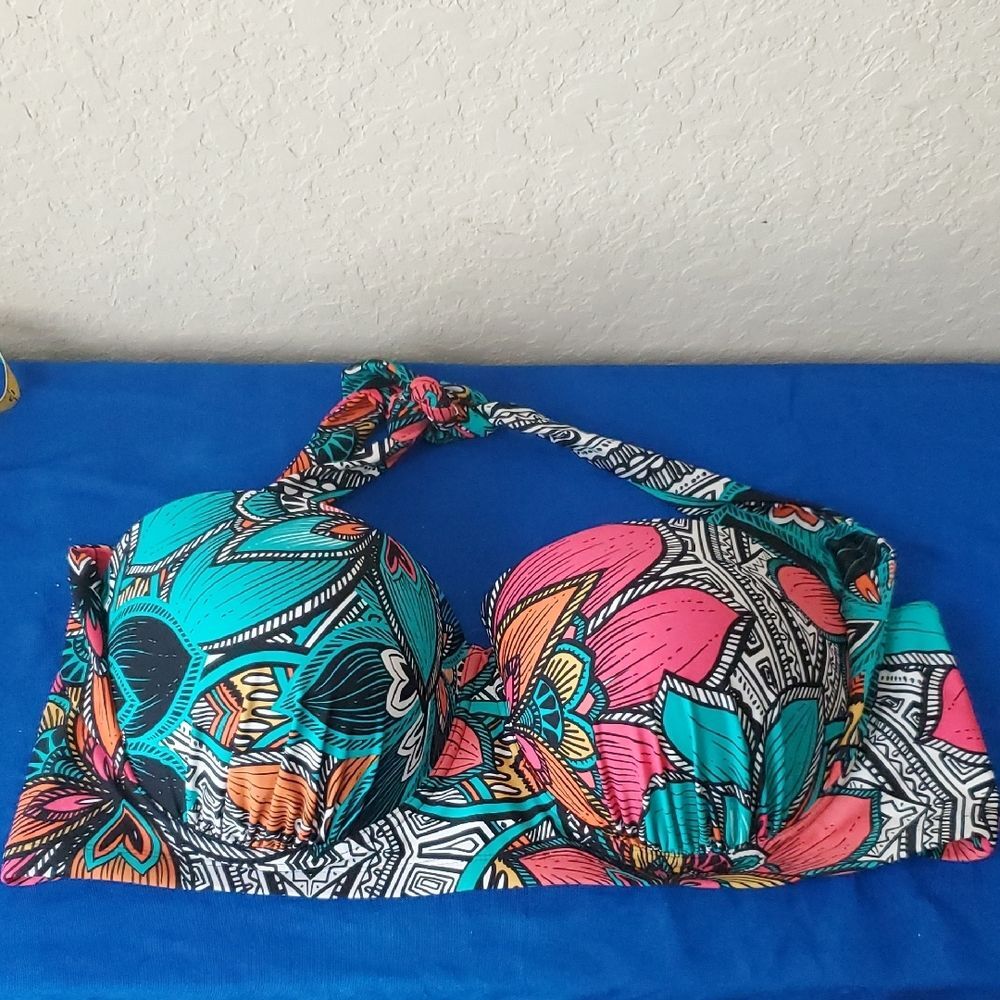 Boutique Plus Size 3X Colorful Tribal Floral Underwire Halter Bikini Swim Top